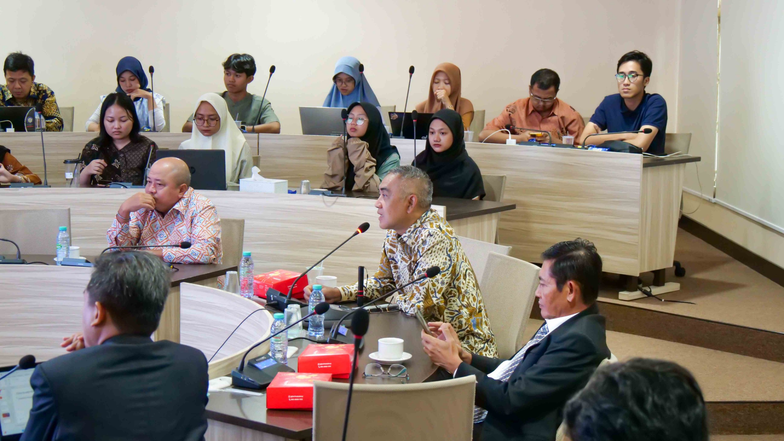 PT Karabha Digdaya Gelar ‘KD Goes to Campus’ di Program Pascasarjana Universitas Airlangga